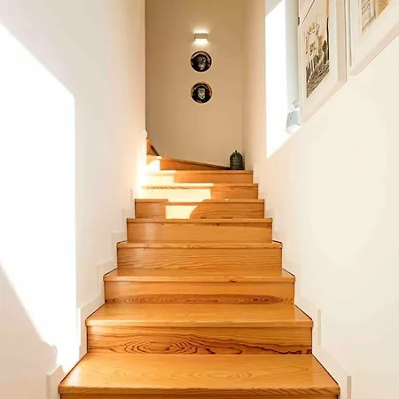 Peaceful Brand New Duplex With A Large Balcony Appartamento Oporto