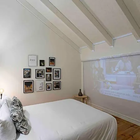 Appartamento Peaceful Brand New Duplex With A Large Balcony Oporto