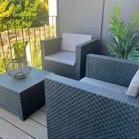 Peaceful Brand New Duplex With A Large Balcony * Oporto
