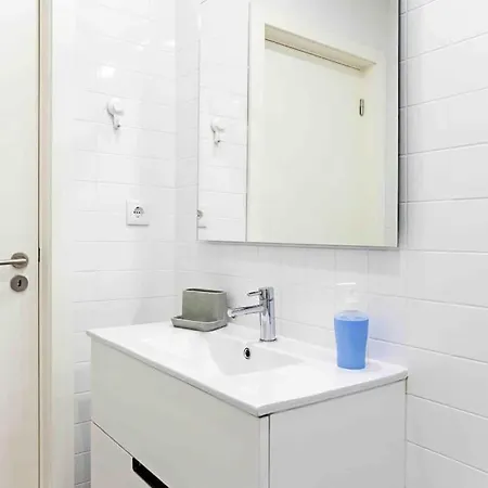Peaceful Brand New Duplex With A Large Balcony Porto